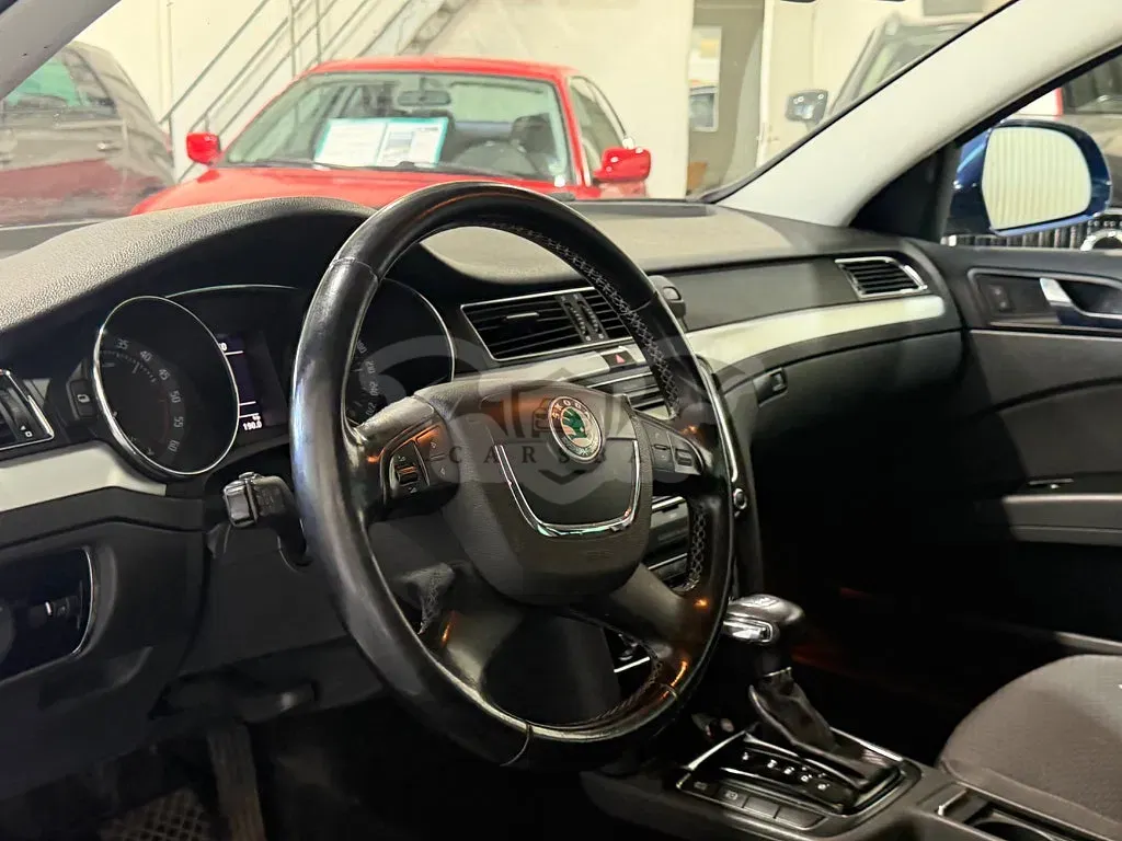 Skoda Superb 2011