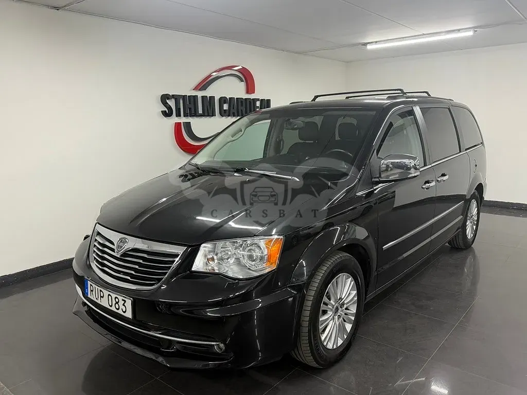 Lancia Voyager 2015