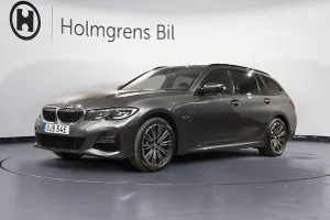 BMW 3 Series 330 2022