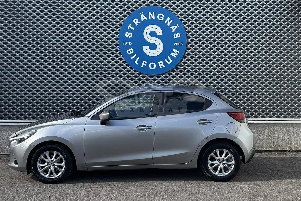 Mazda 2 2015