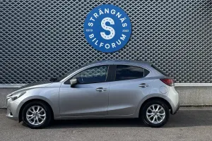 Mazda 2 2015