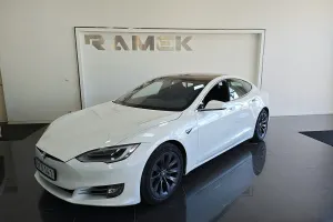Tesla Model S 2020