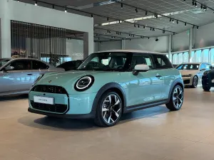 Mini Cooper 2024