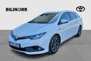 Toyota Auris 2015