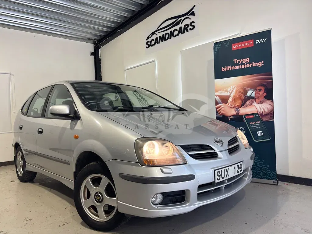 Nissan Almera Tino 2001