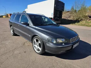 Volvo V70 2004