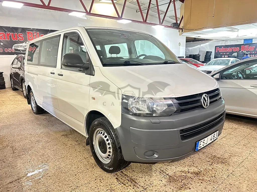 Volkswagen Caravelle 2011