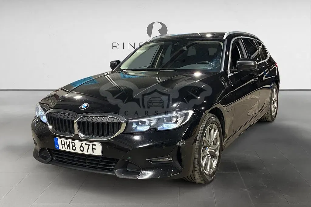 BMW 3 Series 330e 2021