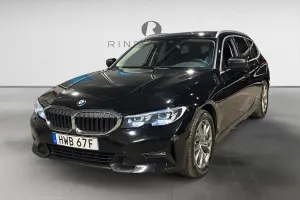 BMW 3 Series 330e 2021