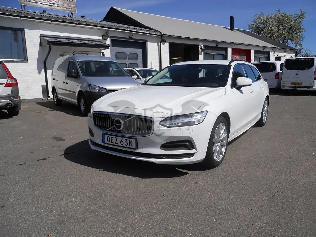 Volvo V90 2022