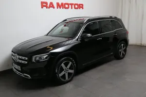 Mercedes-Benz GLB 2023