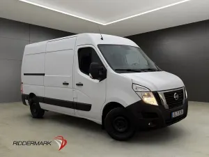 Nissan NV400 2021