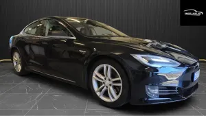 Tesla Model S 2016