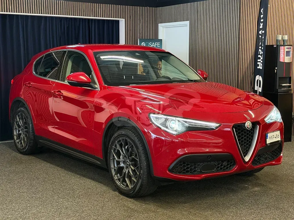 Alfa Romeo Stelvio 2017