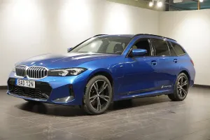 BMW 3 Series 330 2025