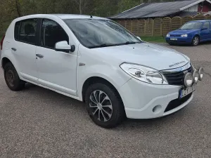Dacia Sandero 2011
