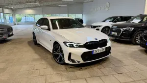 BMW 3 Series 330e 2023