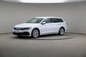 Volkswagen Passat 2023