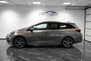 Toyota Auris 2016