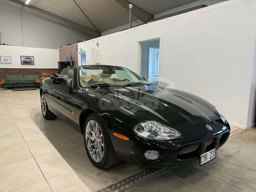 Jaguar XKR 2001