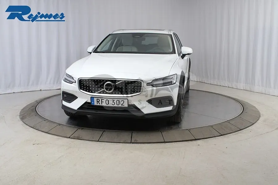 Volvo V60 2023