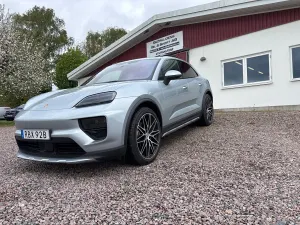 Porsche Macan 2025