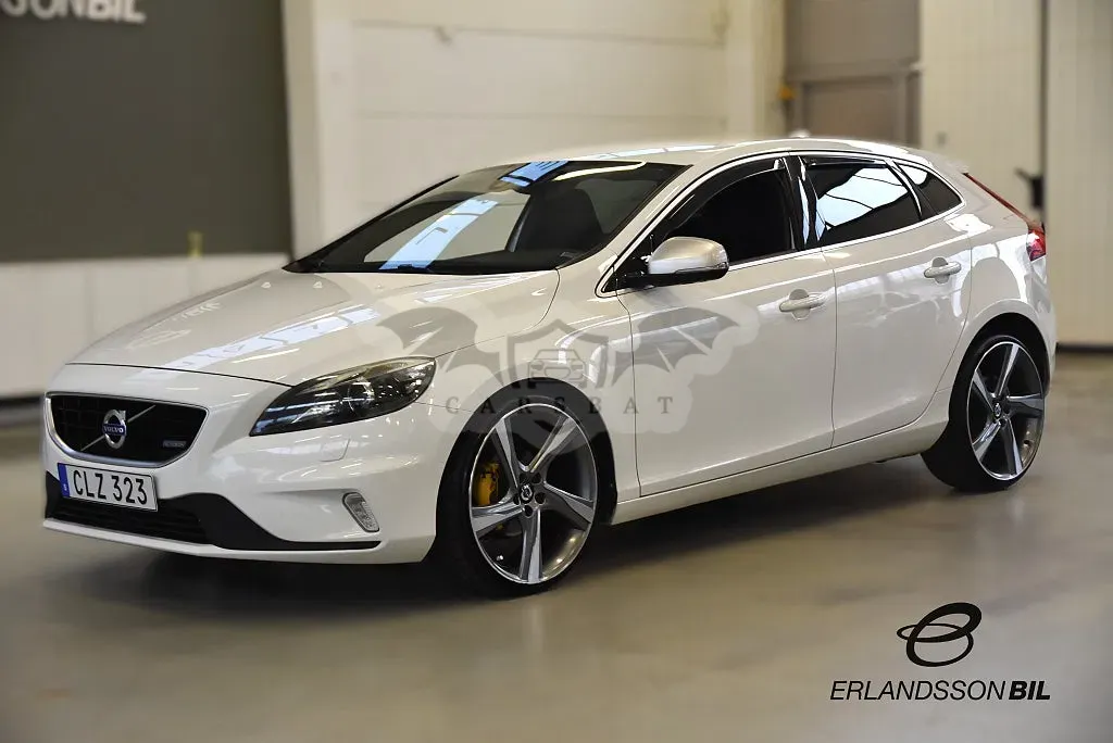 Volvo V40 2015