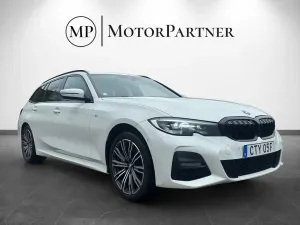 BMW 3 Series 330e 2021