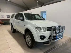 Mitsubishi L200 2015