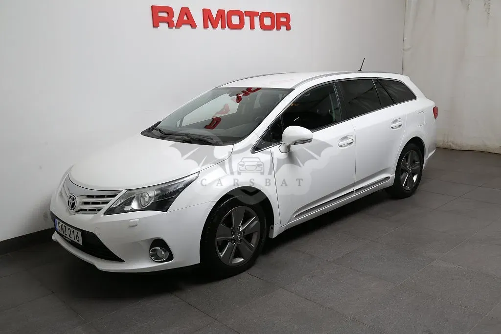 Toyota Avensis 2015