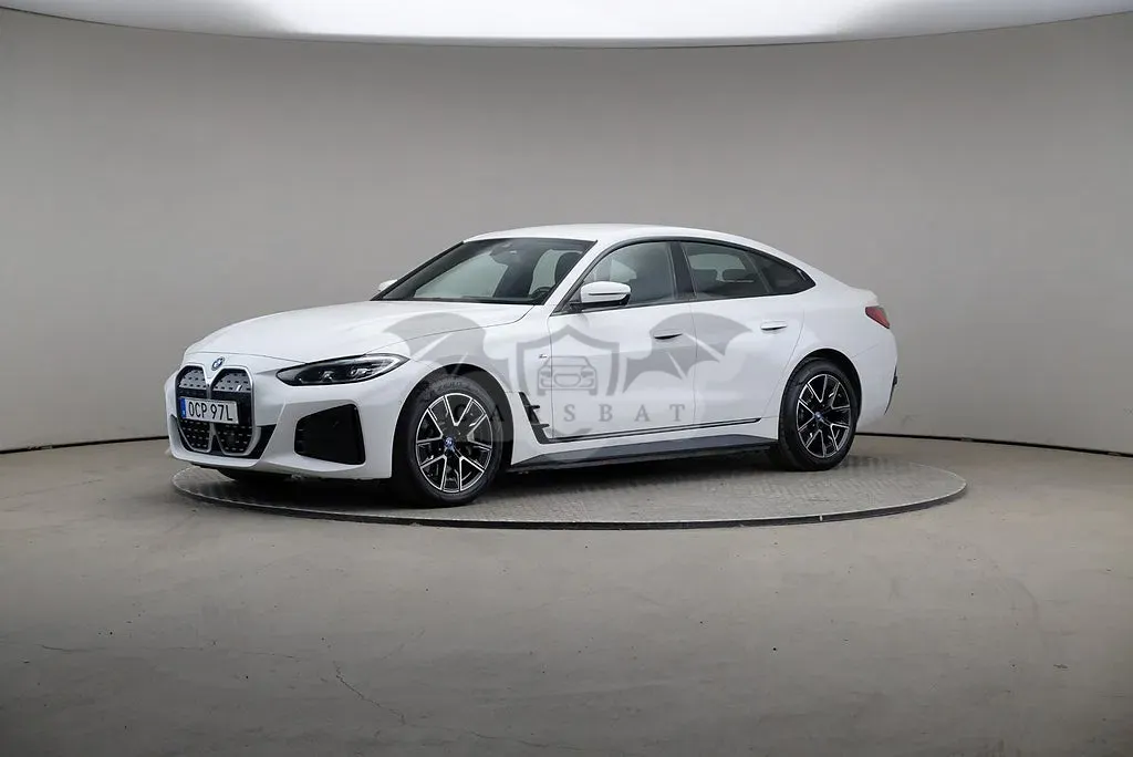 BMW i4 2023