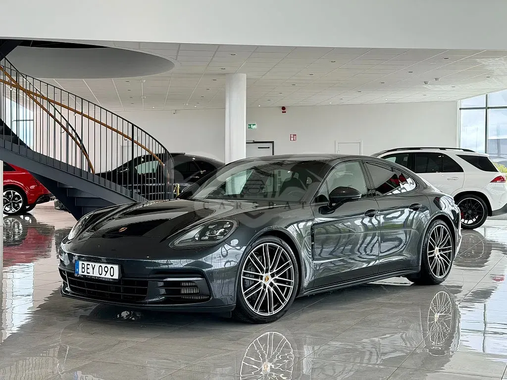 Porsche Panamera 2018
