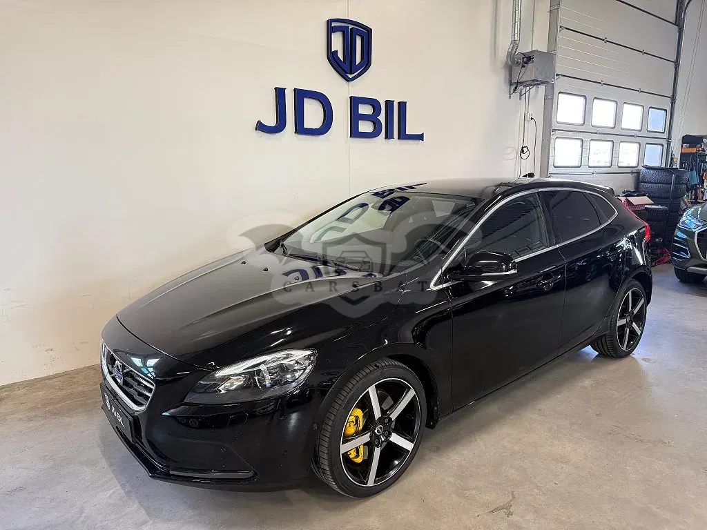 Volvo V40 2015