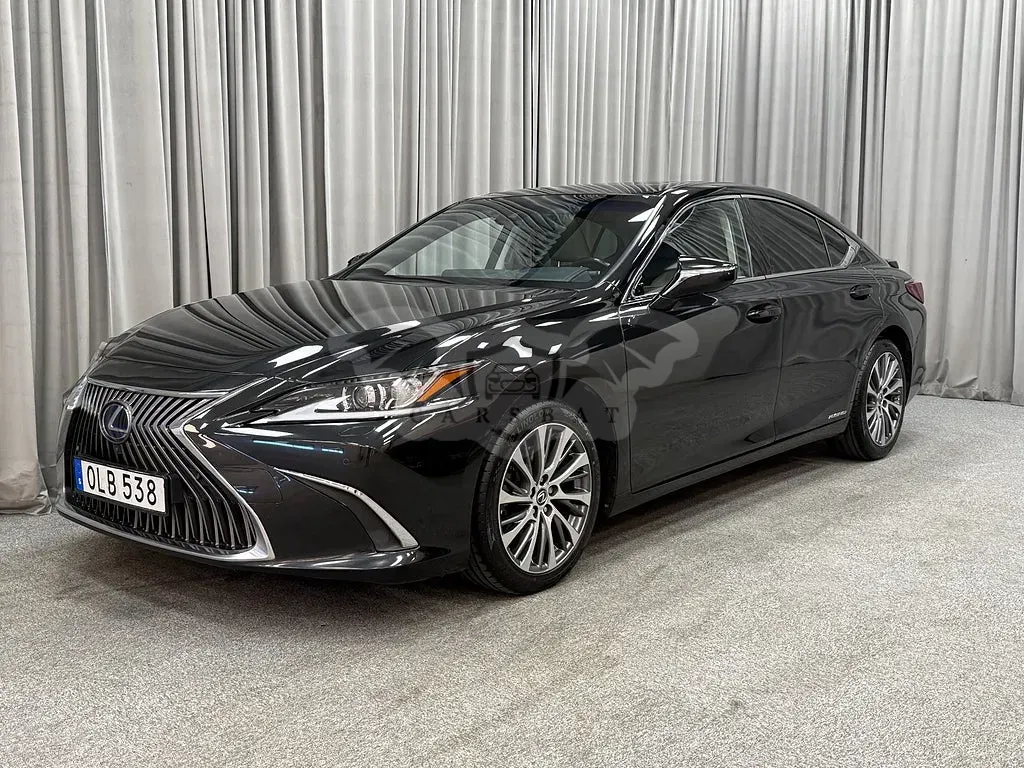 Lexus ES 2019