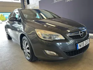 Opel Astra 2011