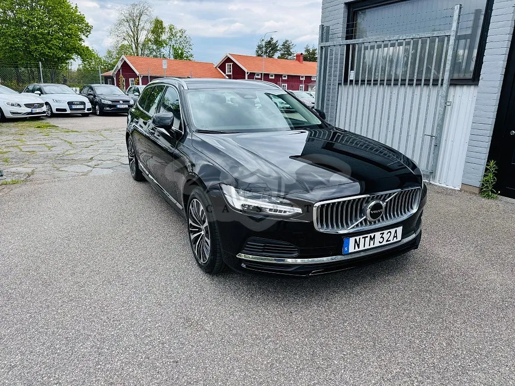 Volvo V90 2023