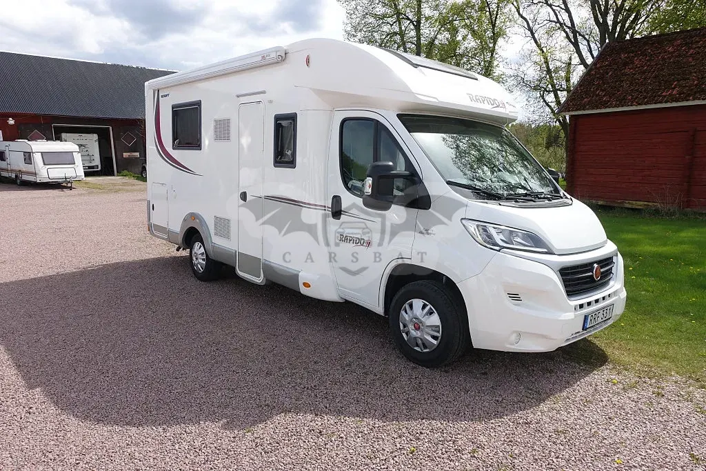 Rapido 650 ff queensbed/taksäng 2016