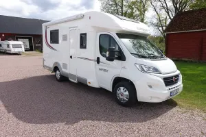 Rapido 650 ff queensbed/taksäng 2016