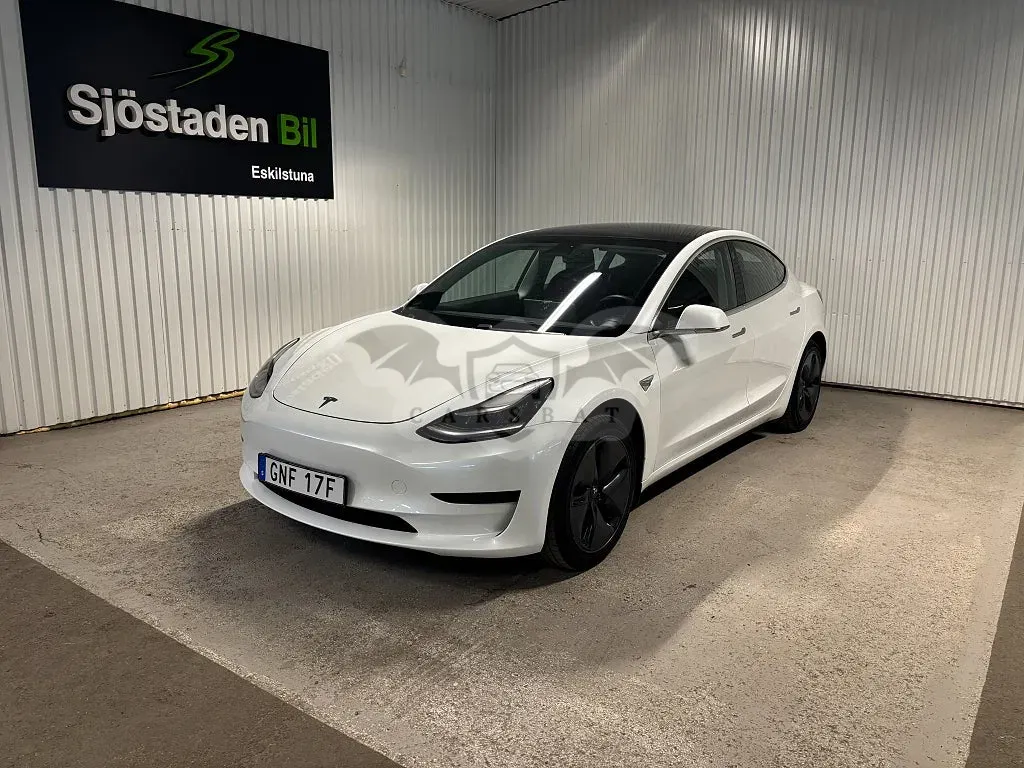 Tesla Model 3 2020