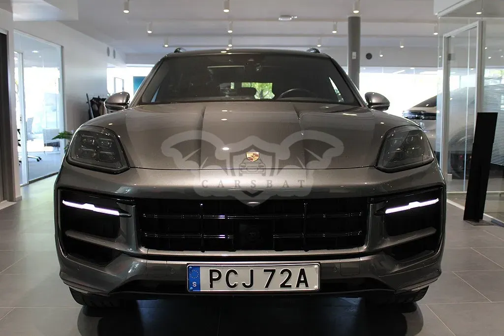 Porsche Cayenne 2025