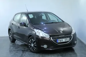 Peugeot 208 2012