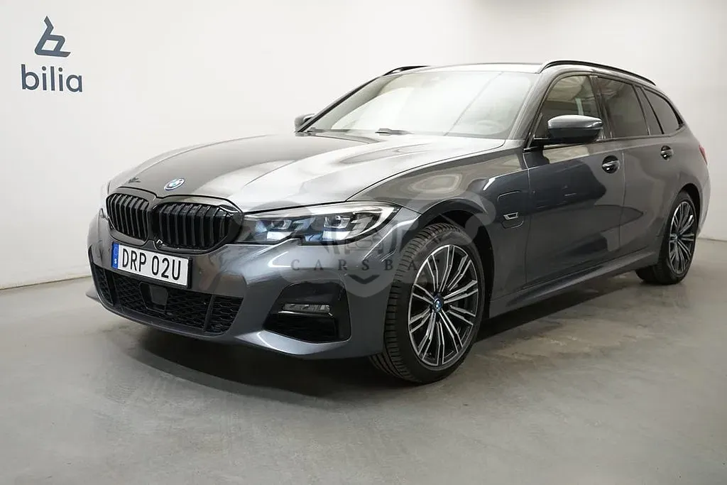 BMW 3 Series 330e 2022