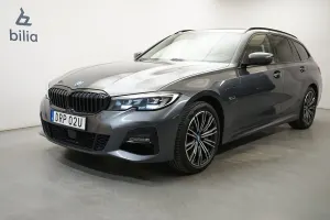 BMW 3 Series 330e 2022