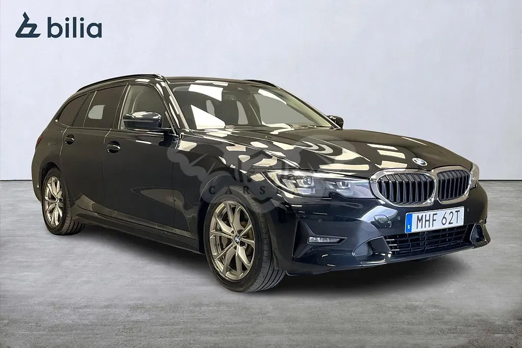 BMW 3 Series 330e 2021