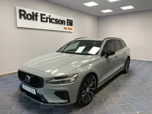 Volvo V60 2025