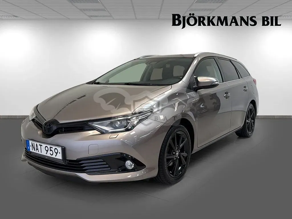 Toyota Auris 2015