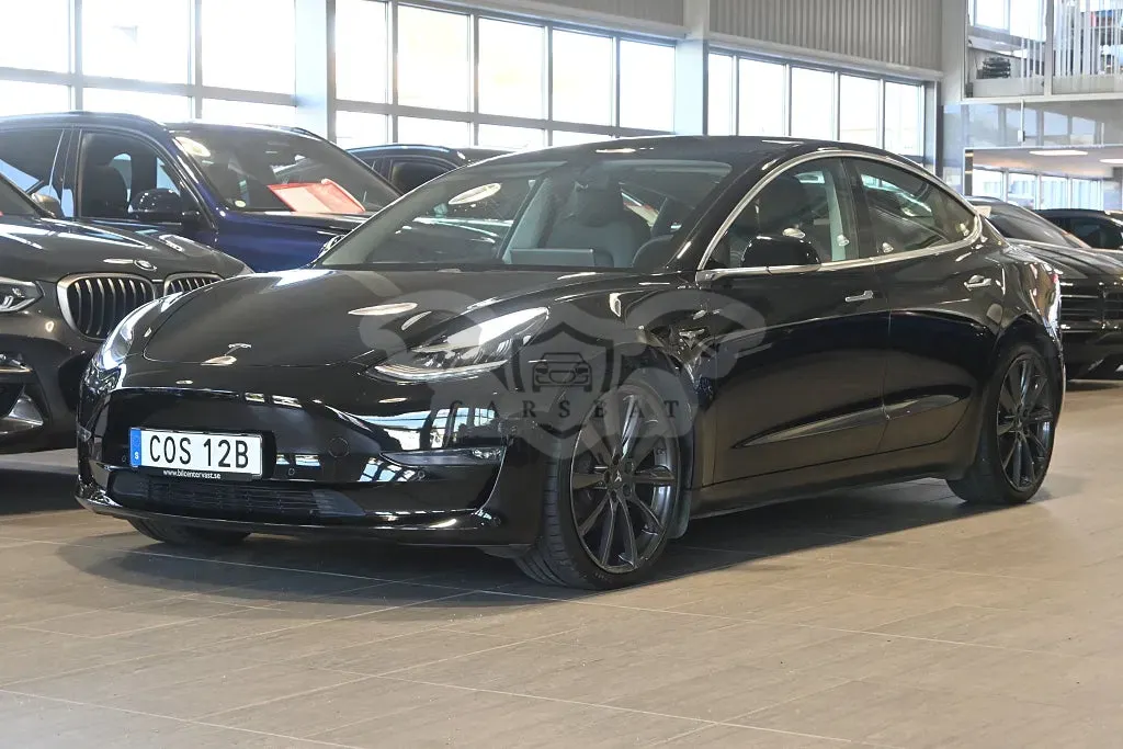 Tesla Model 3 2020