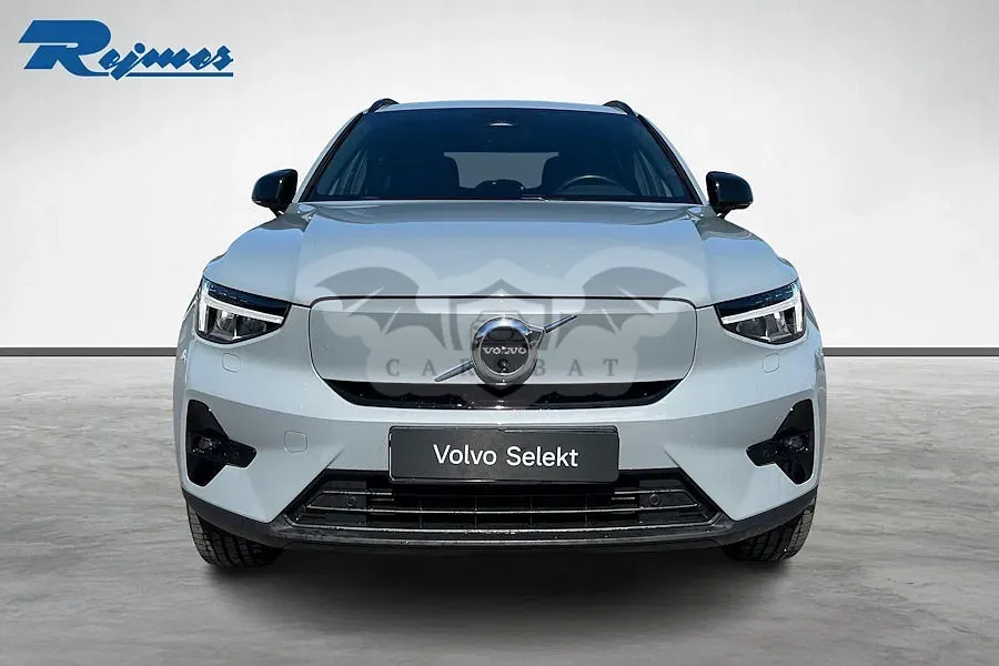 Volvo EX40 2025