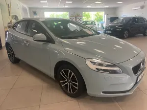 Volvo V40 2017