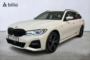 BMW 3 Series 330e 2021